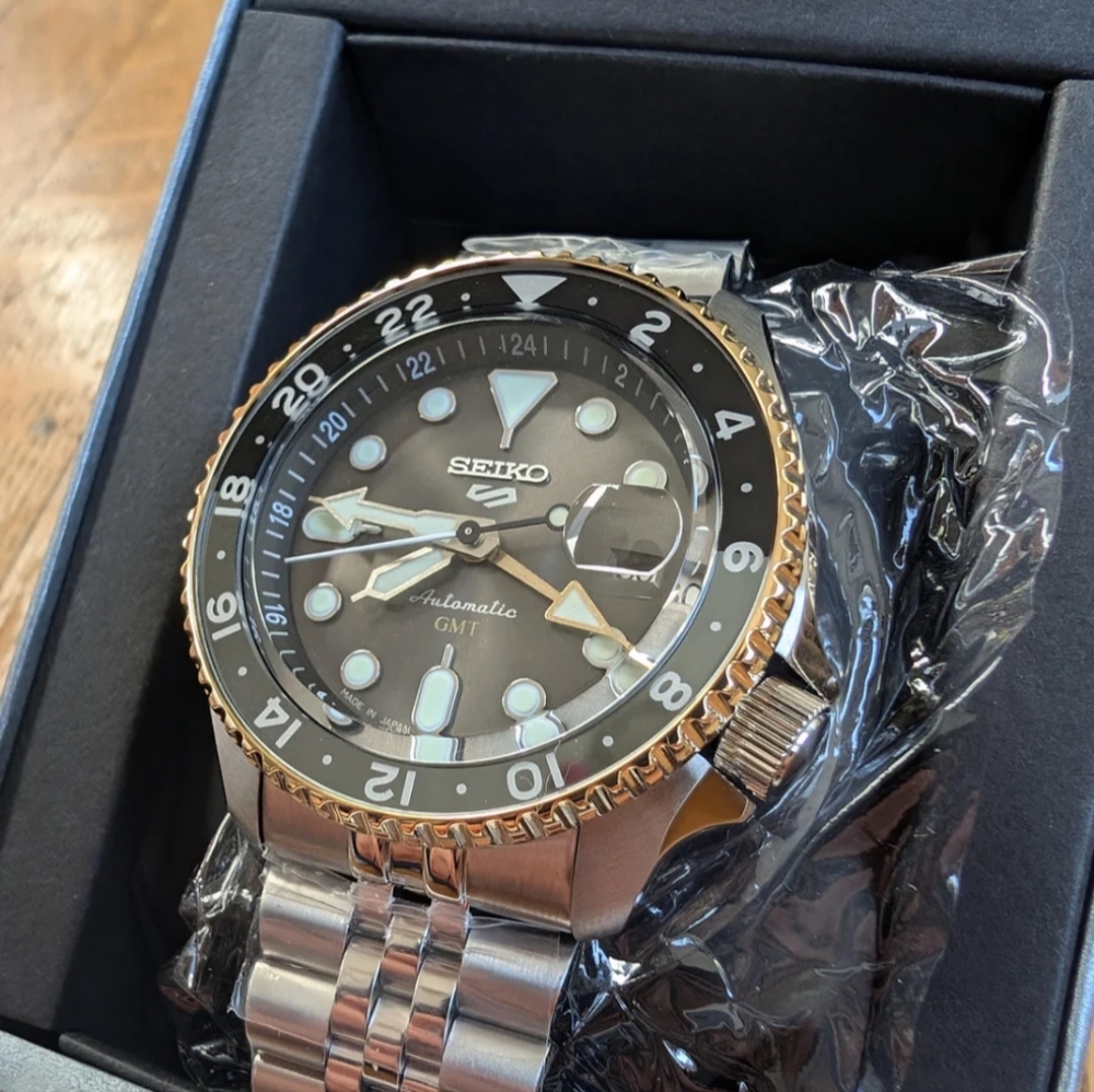 Seiko SSK021 GMT